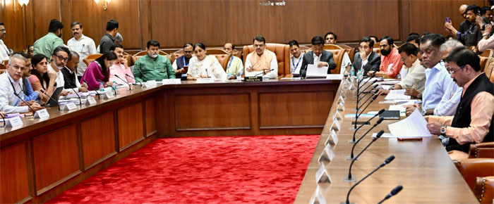 कोकणातील नुकसानग्रस्त आंबा व काजू बागायतदारांना अधिवेशन संपण्यापूर्वी सभागृहात मदत जाहीर करणार…..!